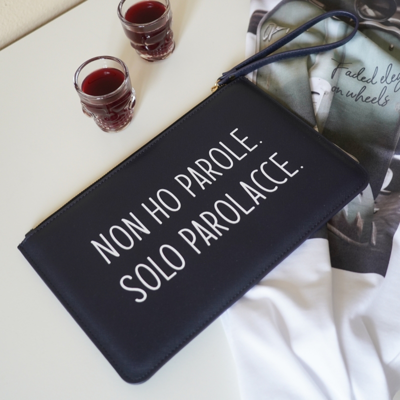 Hiconika | L'unico grossista B2B online, specializzato in T-shirt e felpe