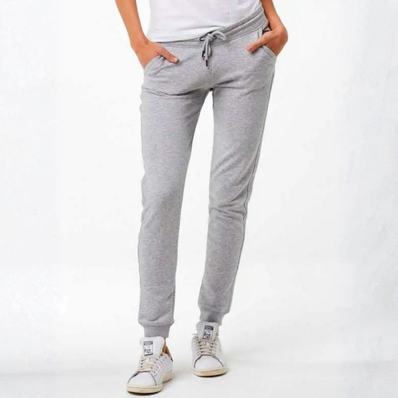 Hiconika | L'unico grossista B2B online, specializzato in T-shirt e felpe